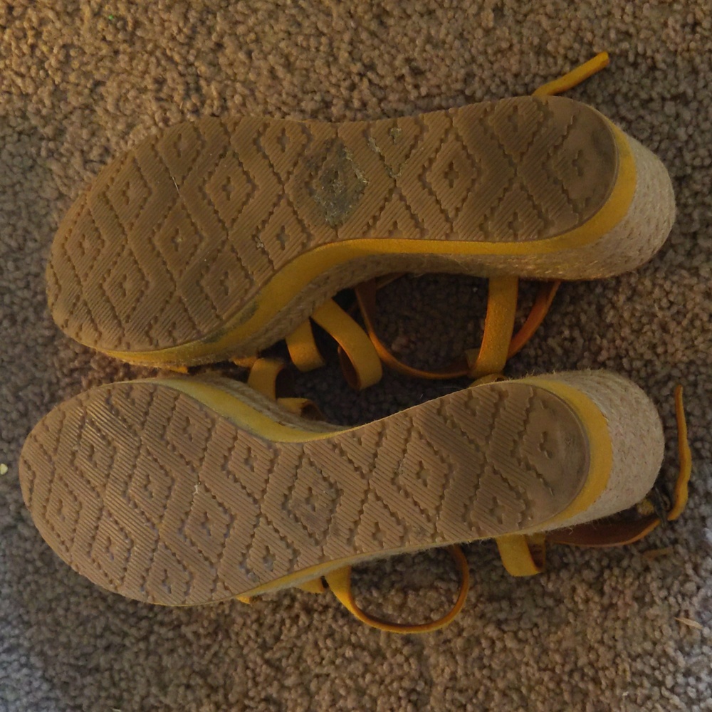 Shoes - Picture 6 of 6